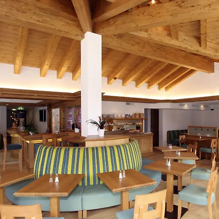 Mountain Paradise فندق زيرمات