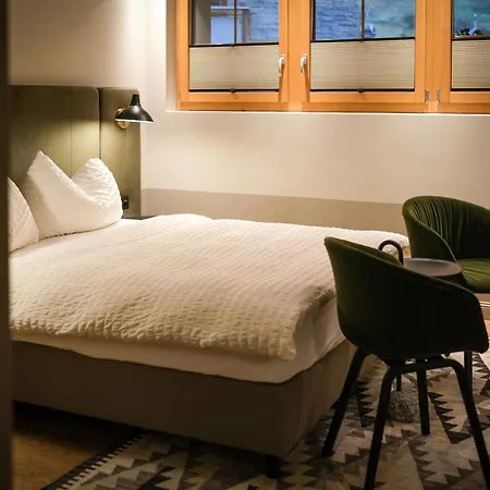 Mountain Paradise Hotell 3*