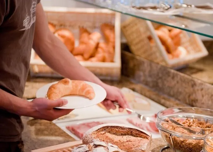 Mountain Paradise Hotel